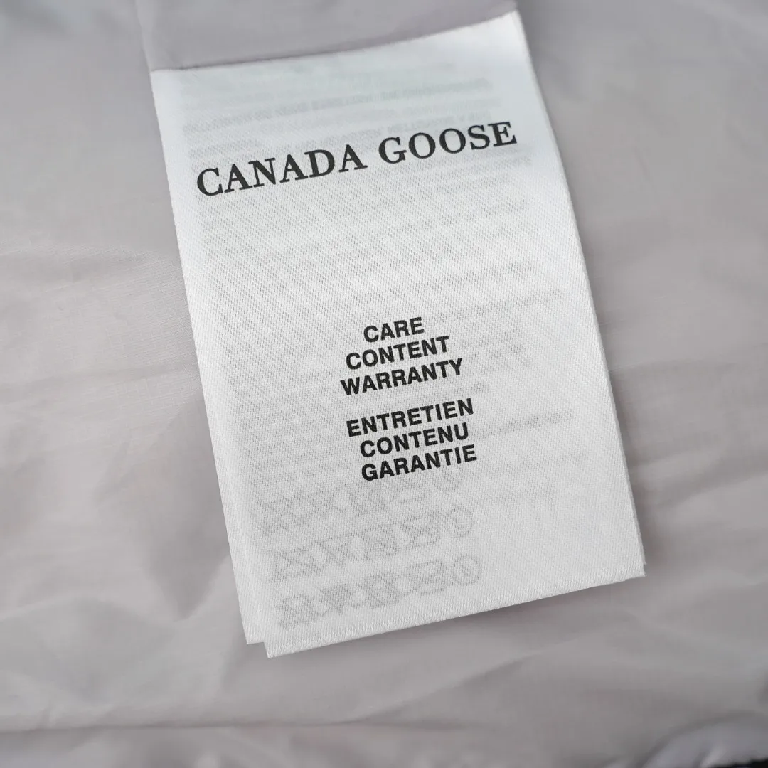 CANADA GOOSE ： Size：S-L